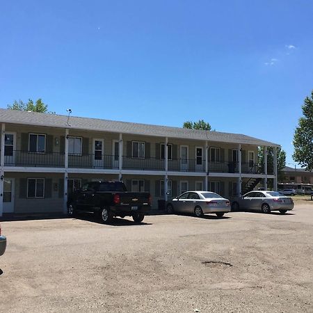 Colonial Motel And Rv Park Mandan Eksteriør bilde